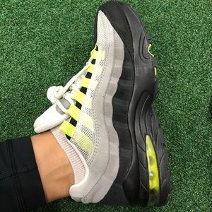 AIR MAX 95 OG neon